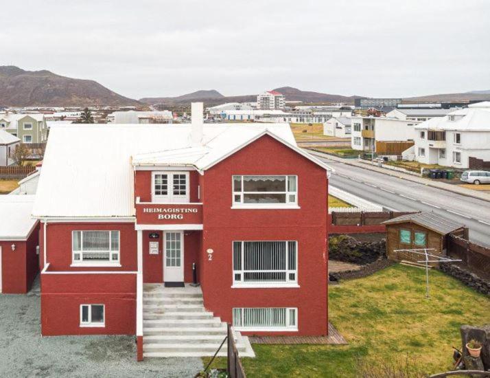 Grindavik Guesthouse Self Check In & Out Exteriör bild