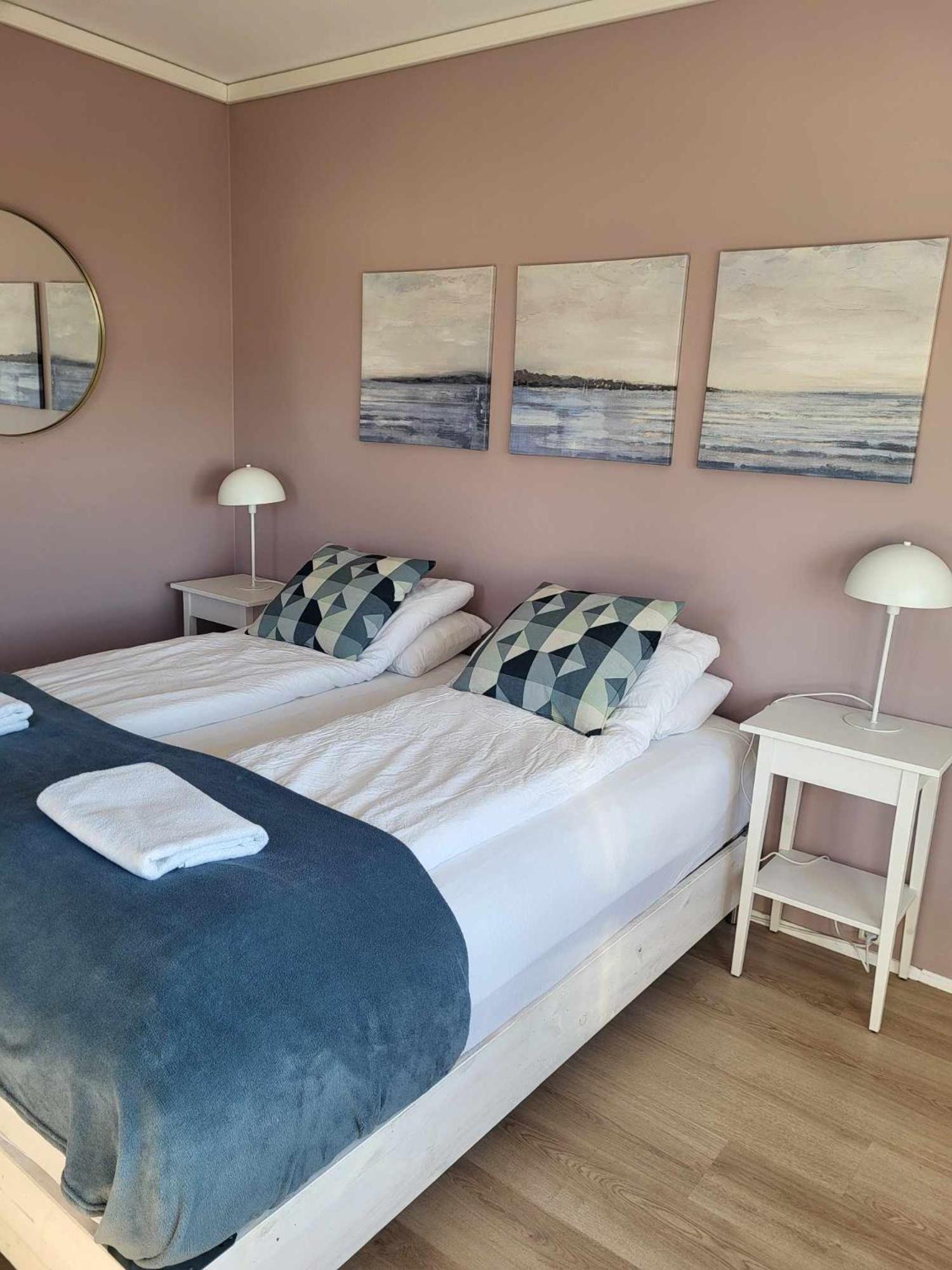 Grindavik Guesthouse Self Check In & Out Exteriör bild